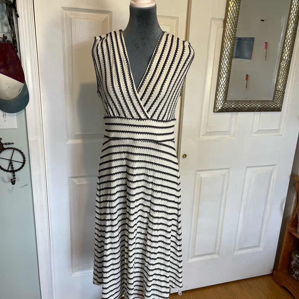 Chic Max Studio Black and White Midi Dress